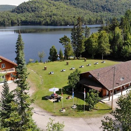 Motel Ours Bleu Lac-Saguay Kültér fotó