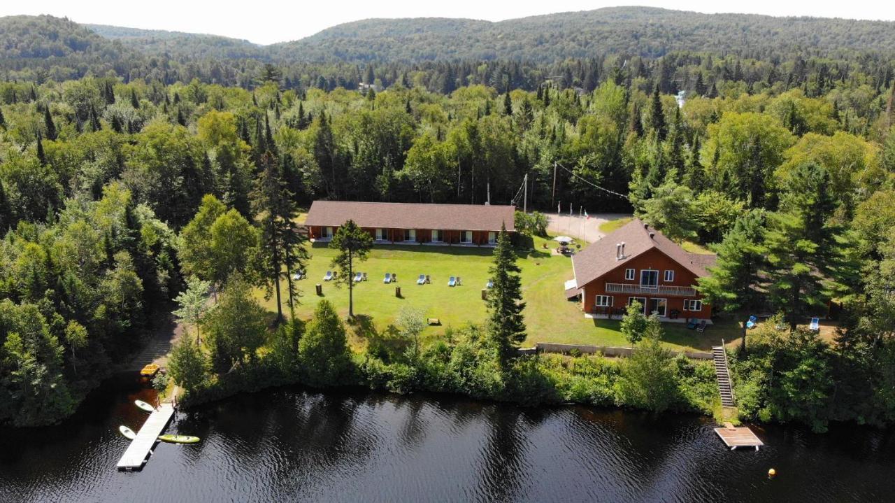 Motel Ours Bleu Lac-Saguay Kültér fotó