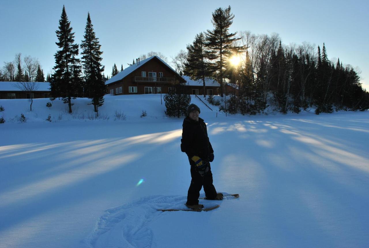 Motel Ours Bleu Lac-Saguay Kültér fotó